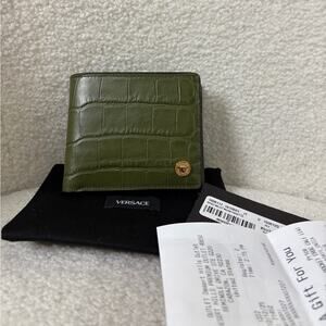 Versace men’s Olive Green Croc-Embossed wallet
